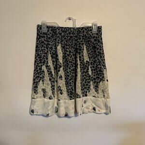 Cabi mini skirt with pockets Leopard print Women’s Size Small
